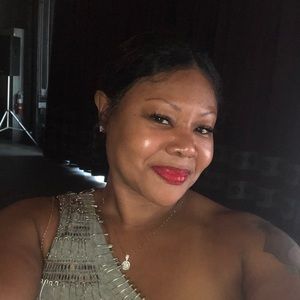 Meet your Posher, Traci